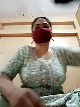 Magical Girl- online show from 28, 1, 2025