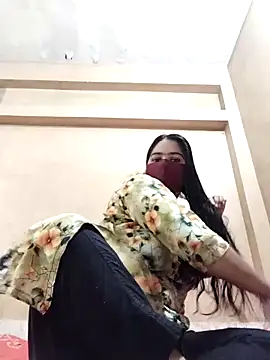 Magical Girl- online show from 10, 9, 2025