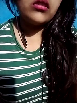 Snapshot of Love-Veronica chatting on 20, 4, 2026 Love-Veronica online show from 20, 4, 2026