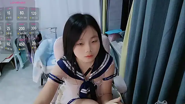 Snapshot of Lena-yyds chatting on 23, 10, 2025 Lena-yyds online show from 23, 10, 2025