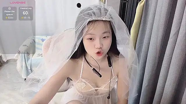 Snapshot of Lena-yyds chatting on 6, 11, 2025 Lena-yyds online show from 6, 11, 2025