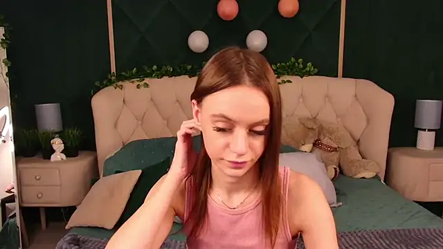 Snapshot of RebeccaMartons chatting on 16, 2, 2025 RebeccaMartons online show from 16, 2, 2025