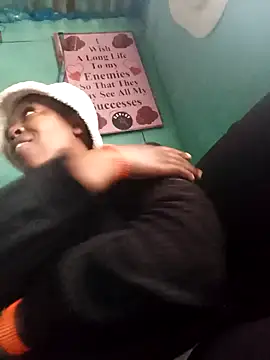 curvyloneah75 online show from 19, 3, 2025