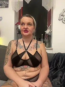 Inked blondi online show from 3, 1, 2025