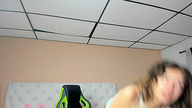 Snapshot of mariie_tayy chatting on 16, 12, 2024 mariie tayy online show from 16, 12, 2024