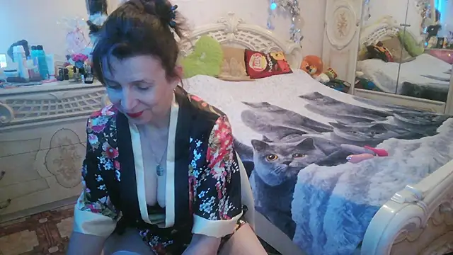 Debra Phoenix online show from 4, 7, 2026