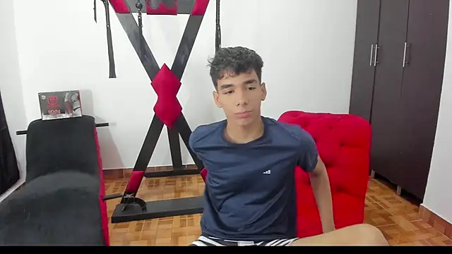 Snapshot of Harry_LatinBoy chatting on 10, 1, 2025 Harry LatinBoy online show from 10, 1, 2025