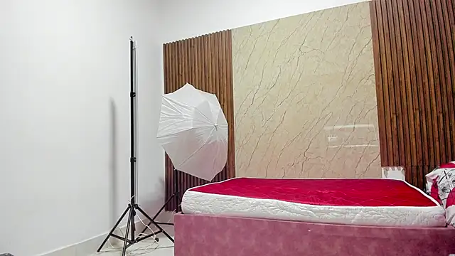 Snapshot of king_lovely_hornyy chatting on 24, 10, 2025 king lovely hornyy online show from 24, 10, 2025