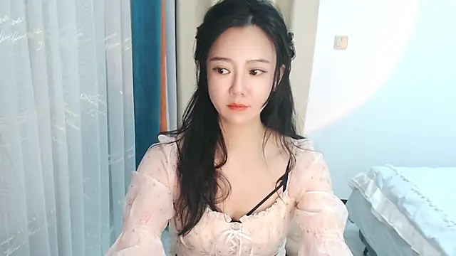 zoe-keke online show from 1, 1, 2025