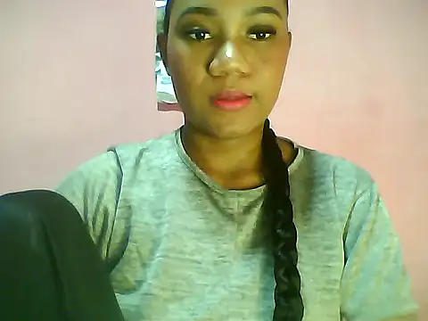 Snapshot of Fariana01 chatting on 11, 2, 2025 Fariana01 online show from 11, 2, 2025