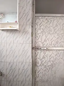 surabhi09 online show from 21, 11, 2025