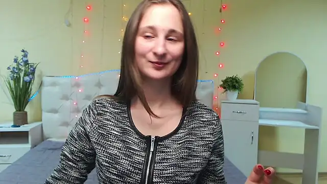 MichelLeee online show from 3, 2, 2025