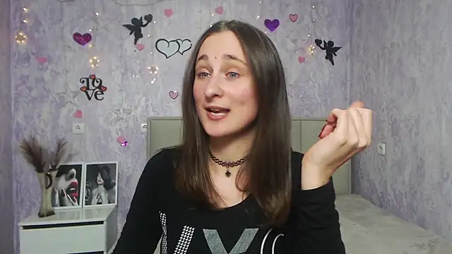 MichelLeee online show from 5, 2, 2025