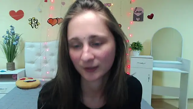 MichelLeee online show from 19, 2, 2025