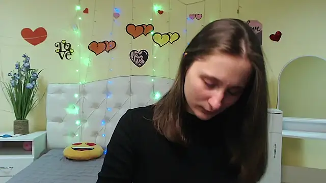 MichelLeee online show from 21, 2, 2025