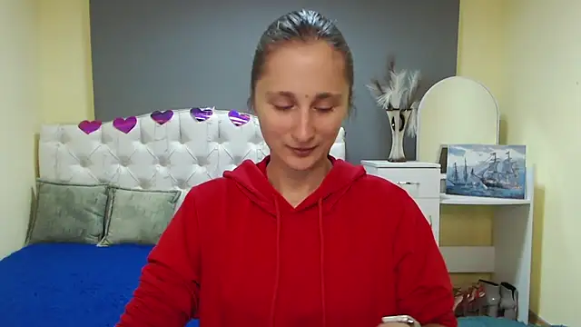 MichelLeee online show from 19, 9, 2025