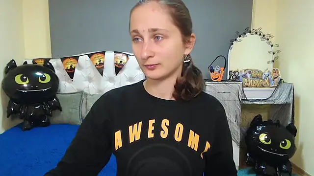 MichelLeee online show from 21, 10, 2025