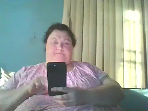 Snapshot of Honeybee2025 chatting on 9, 1, 2025 Honeybee2025 online show from 9, 1, 2025