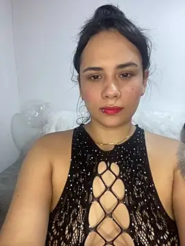 Snapshot of Leyna_Kenet chatting on 13, 12, 2024 Leyna Kenet online show from 13, 12, 2024
