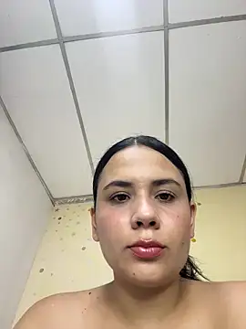 Leyna Kenet online show from 10, 6, 2026