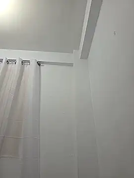 NeredaXxx online show from 26, 11, 2025