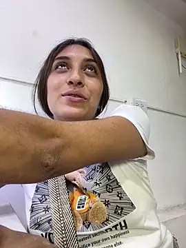 Snapshot of bigasssweet_2 chatting on 14, 3, 2025 bigasssweet 2 online show from 14, 3, 2025