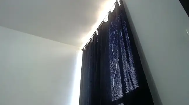 nicolle milf1978 online show from 27, 2, 2025