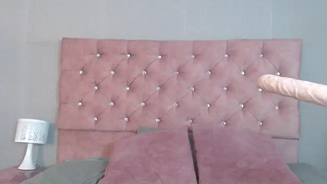 Snapshot of samaragrey18 chatting on 2, 3, 2025 samaragrey18 online show from 2, 3, 2025