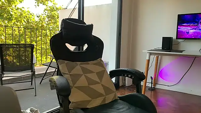 Den BlueXx online show from 20, 2, 2025