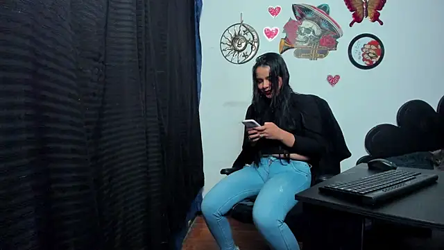 Snapshot of thakytona chatting on 12, 12, 2024 thakytona online show from 12, 12, 2024