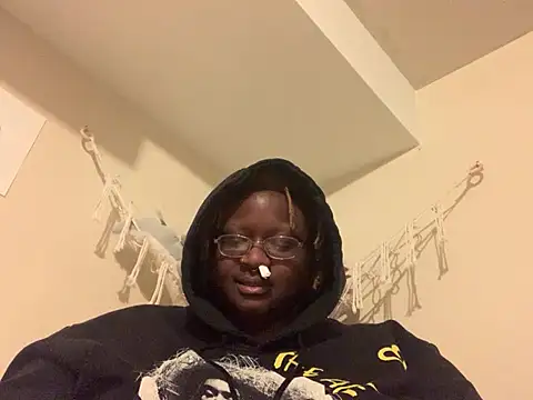 BigKittyRaven online show from 2, 1, 2025