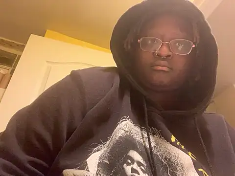 BigKittyRaven online show from 4, 1, 2025