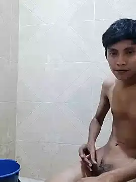 Snapshot of aronplatonico chatting on 5, 12, 2024 aronplatonico online show from 5, 12, 2024