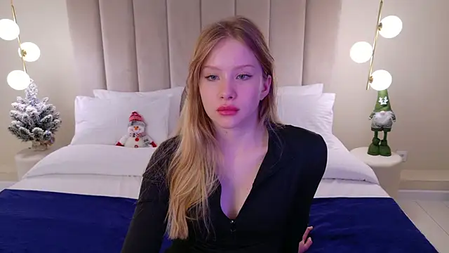 Snapshot of MichelleReid chatting on 12, 12, 2024 MichelleReid online show from 12, 12, 2024