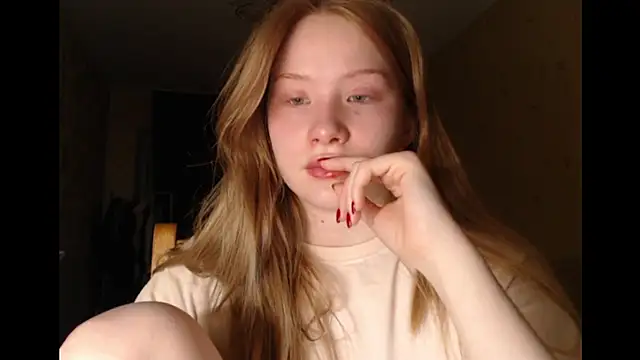Snapshot of MichelleReid chatting on 10, 2, 2025 MichelleReid online show from 10, 2, 2025