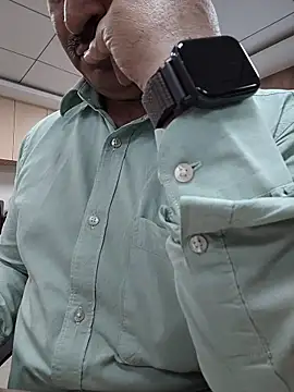 samee00721 online show from 15, 4, 2026