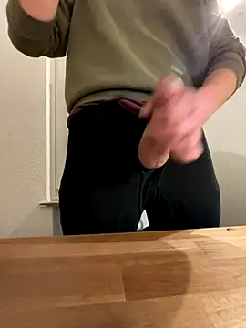 Snapshot of dirtyeeedii chatting on 24, 11, 2025 dirtyeeedii online show from 24, 11, 2025