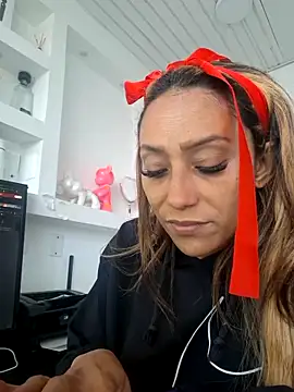 salome drasin online show from 14, 1, 2026