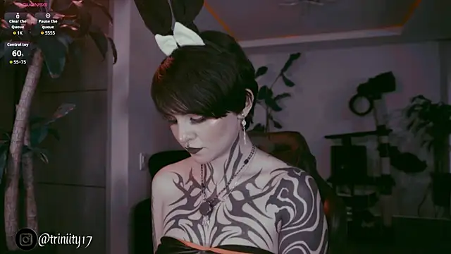 Snapshot of Trinity___s chatting on 20, 12, 2025 Trinity s online show from 20, 12, 2025