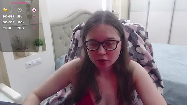 Snapshot of Cutie_Emily chatting on 28, 9, 2025 Cutie Emily online show from 28, 9, 2025