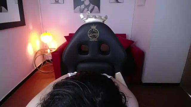 Lili Gomez  online show from 12, 2, 2025