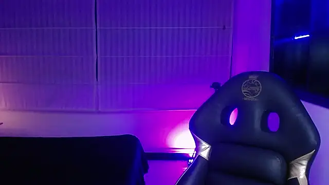 Lili Gomez  online show from 26, 11, 2025