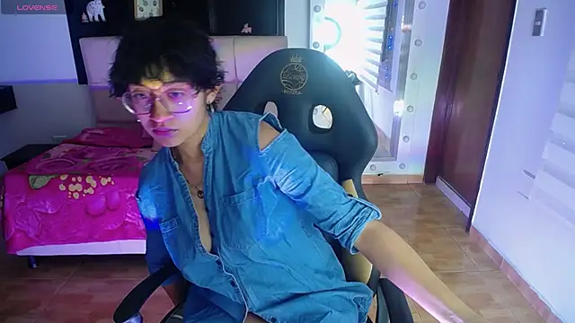 Snapshot of Lili_Gomez_ chatting on 11, 1, 2026 Lili Gomez online show from 11, 1, 2026