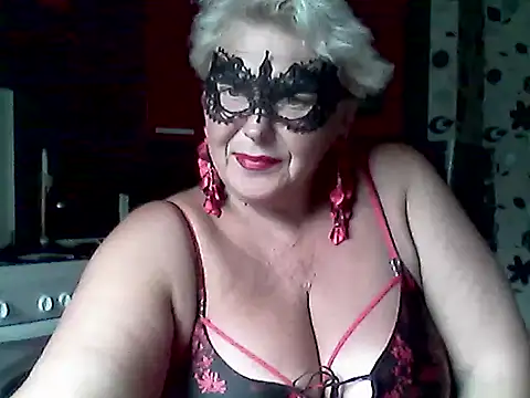 Snapshot of Lisa_Suzie chatting on 23, 7, 2026 Lisa Suzie online show from 23, 7, 2026