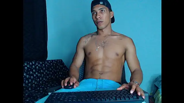 Snapshot of maximo_vega_newv chatting on 16, 12, 2024 maximo vega newv online show from 16, 12, 2024