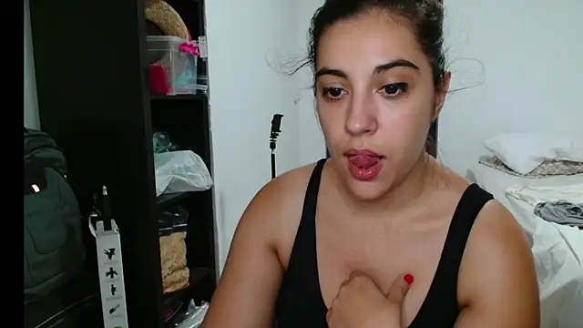 Ursumi1 online show from 11, 9, 2025