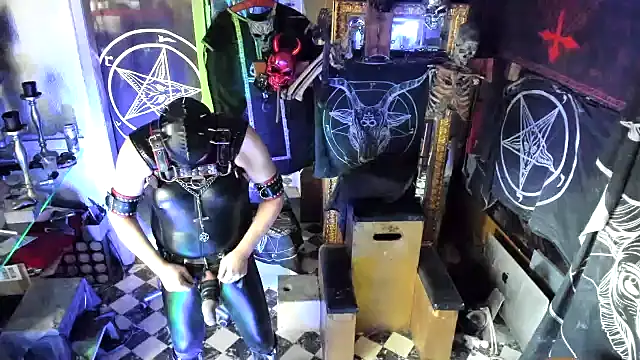 Snapshot of BULGEDEMON chatting on 3, 11, 2025 BULGEDEMON online show from 3, 11, 2025