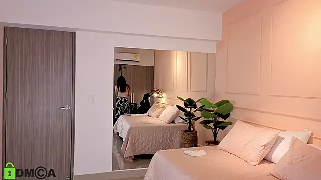 SHARONN     online show from 15, 9, 2025