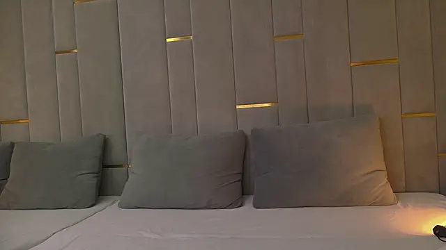 Ishtar Divine online show from 14, 1, 2025