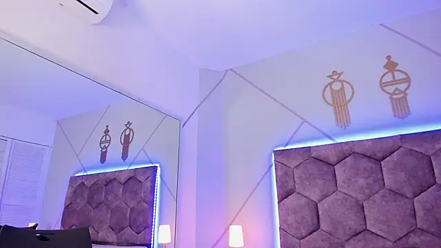 aggy castel online show from 24, 1, 2025